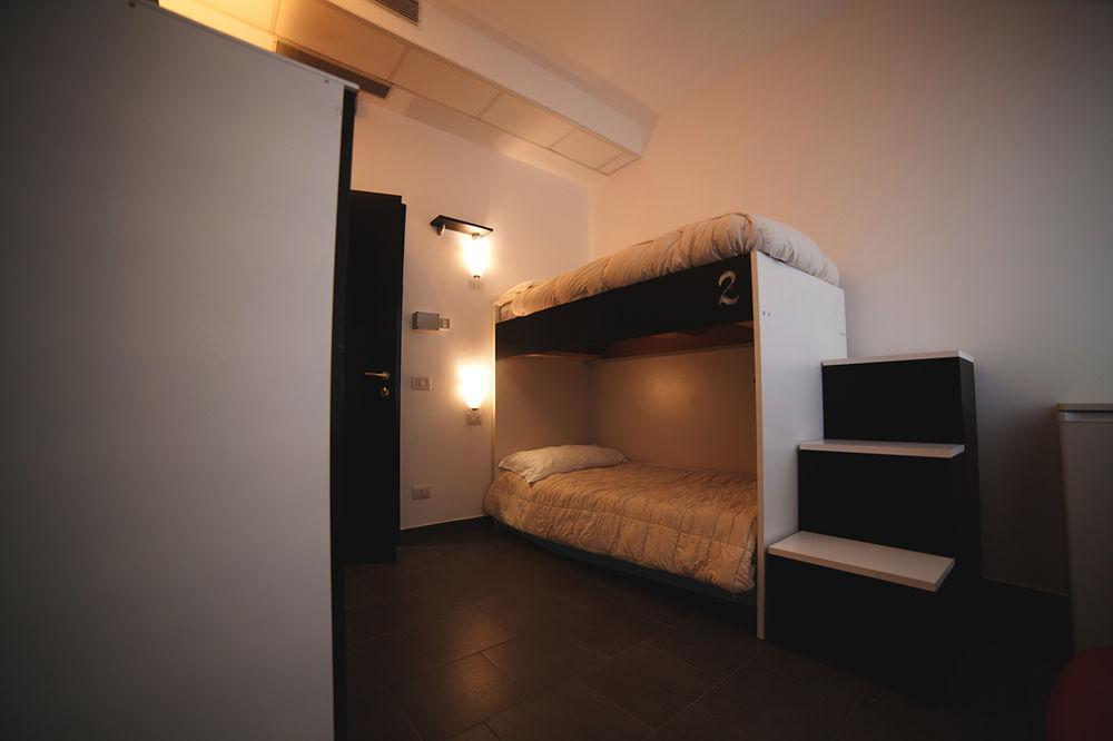 New Generation Hostel Milan Center Exterior photo