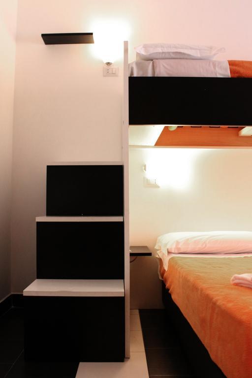 New Generation Hostel Milan Center Exterior photo