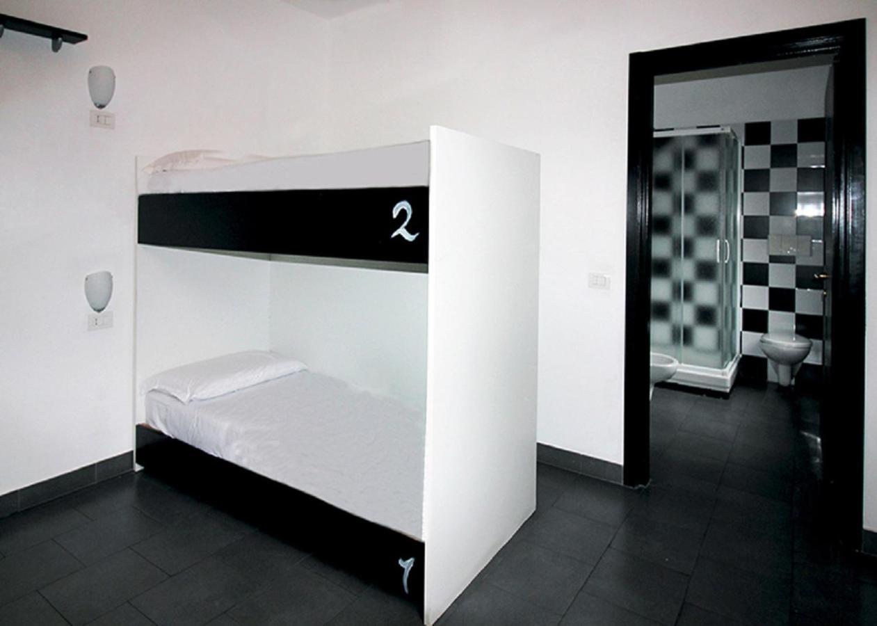 New Generation Hostel Milan Center Exterior photo